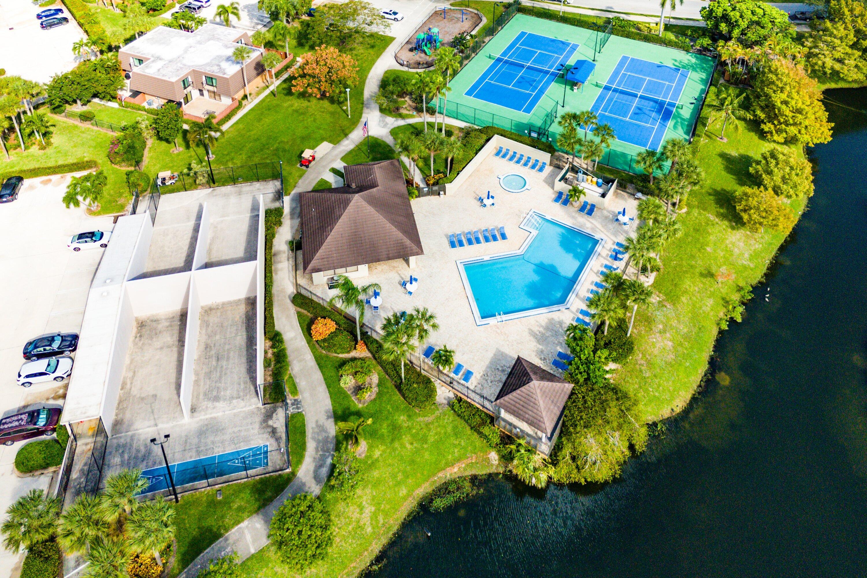 2029 20th Court, Unit 65D Jupiter, FL 33477 - Photo 27 of 36 040-202920thCourt-65D-Jupiter-FL-33477-S