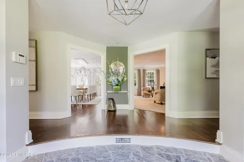 $4,995,000 | 17 Brookside Park, Greenwich, CT 06831