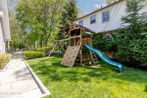 $4,995,000 | 17 Brookside Park, Greenwich, CT 06831