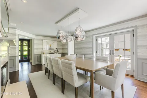 $4,995,000 | 17 Brookside Park, Greenwich, CT 06831