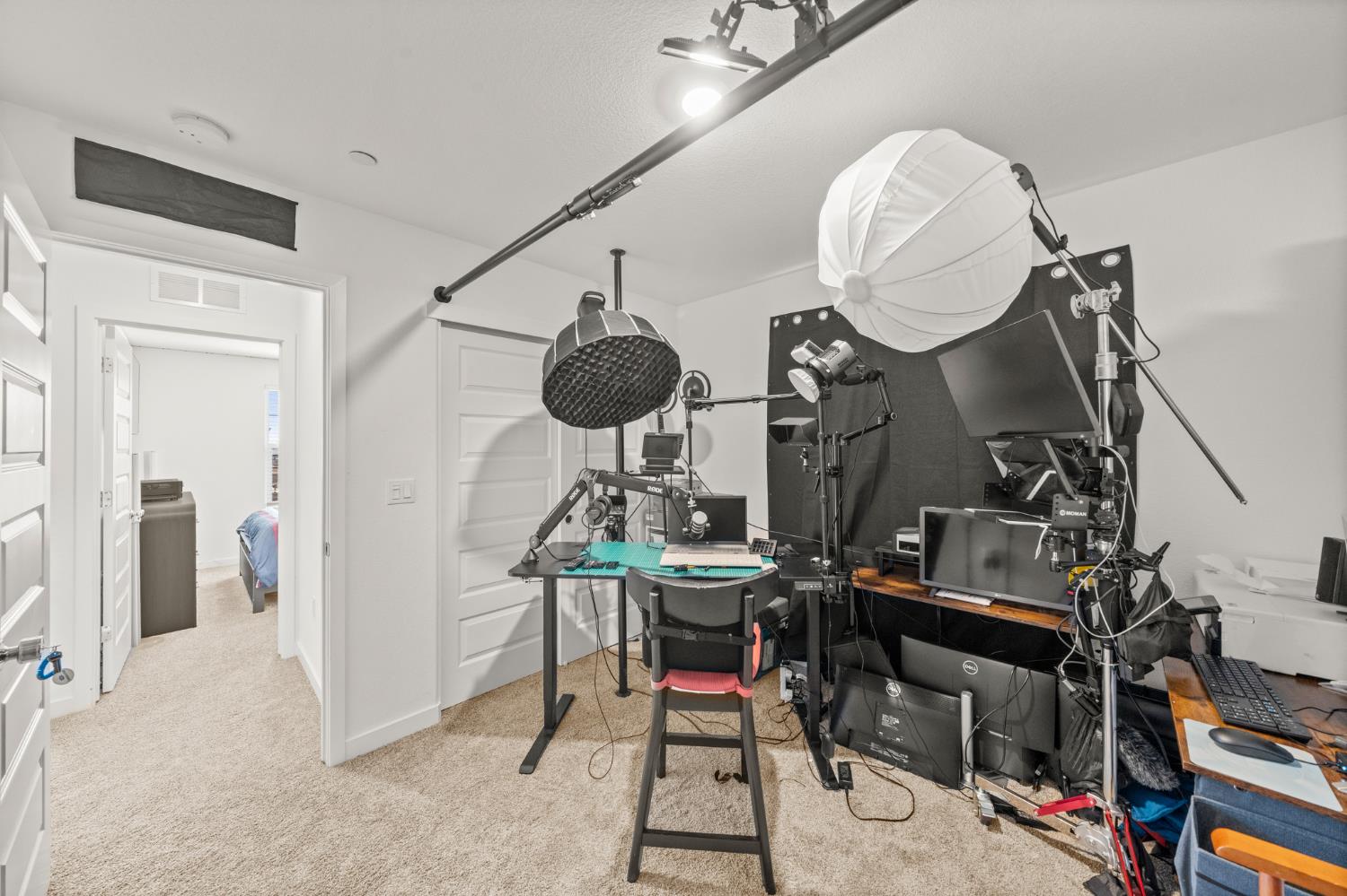 8488 Anker Way Elk Grove, CA 95757 - Photo 33 of 53