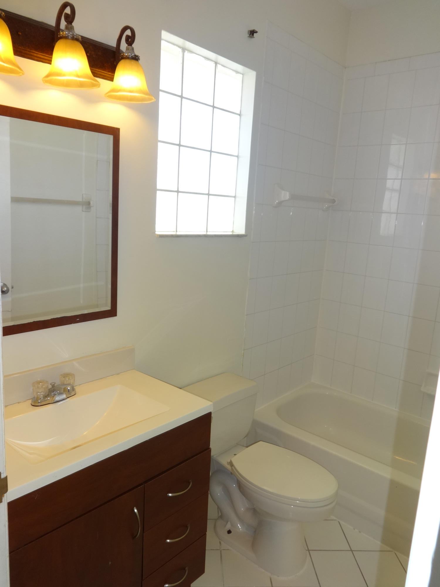 22047 Altona Drive Boca Raton, FL 33428 - Photo 21 of 23 downstairsbath