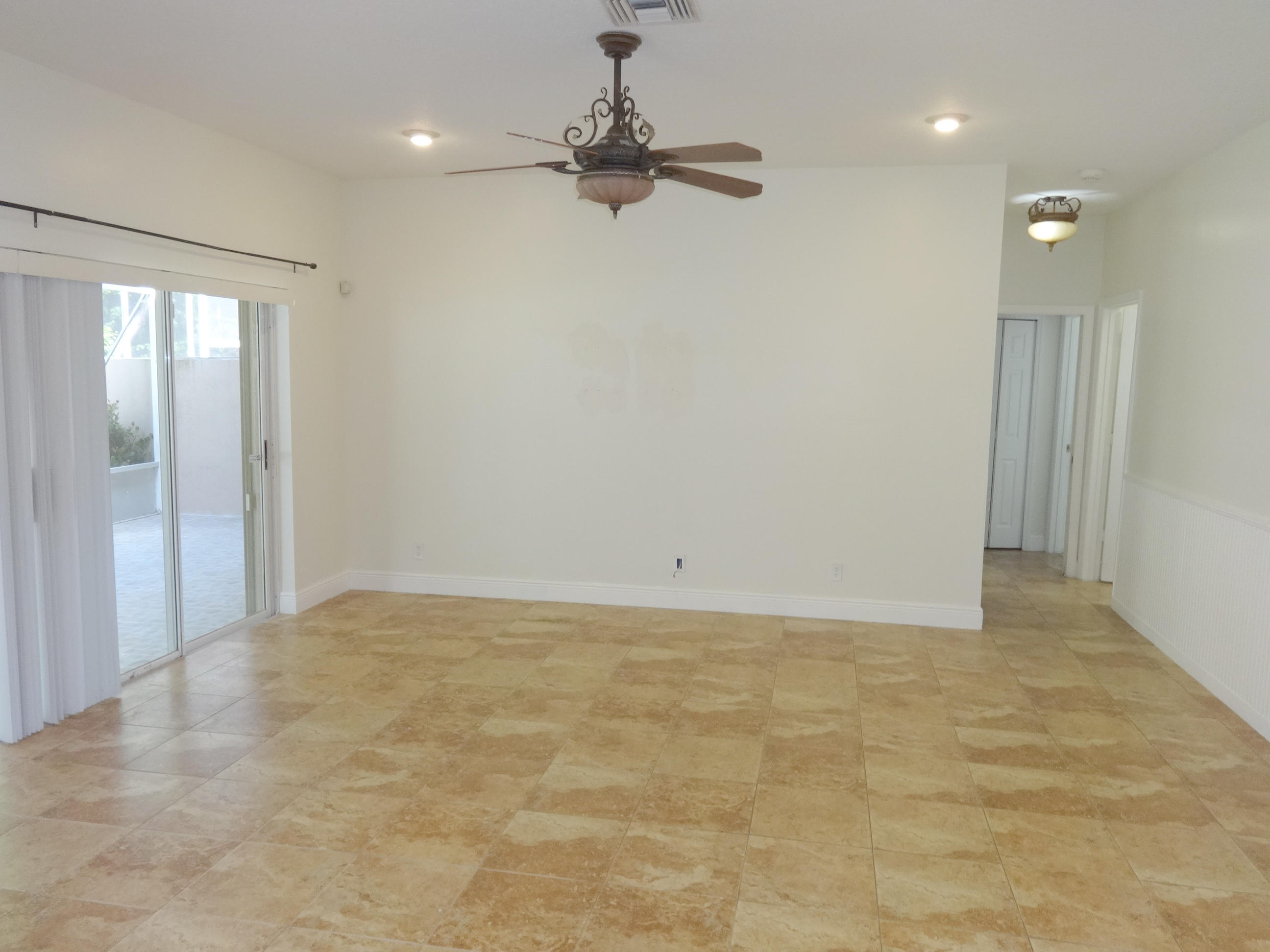 22047 Altona Drive Boca Raton, FL 33428 - Photo 9 of 23 family room 1