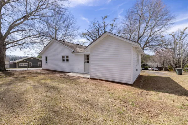 $300,000 | 204 Old Salem Road, Seneca, SC 29672