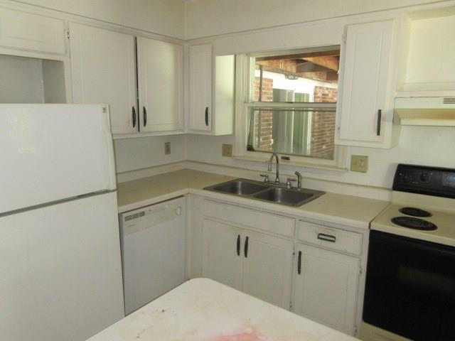 2015 Country Club Road Indianapolis, IN 46214 - Photo 9 of 16 Gallery Image 9