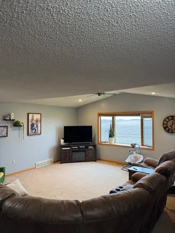 $255,000 | 74194 415th Street, St. James, MN 56081