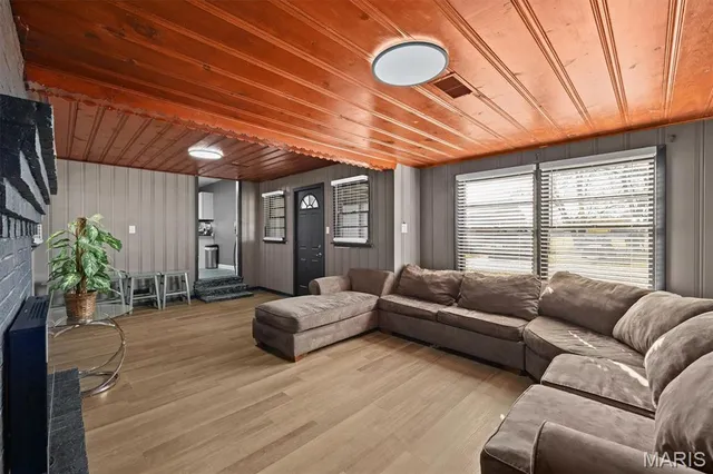 $220,000 | 4247 Highway 162, Granite City, IL 62040