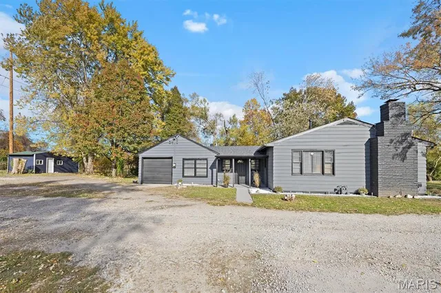 $220,000 | 4247 Highway 162, Granite City, IL 62040