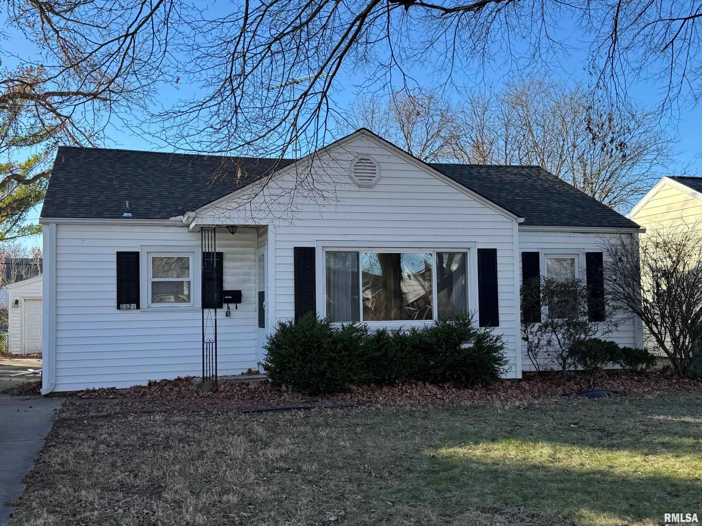 2321 South Spring Street Springfield, IL 62704 - Photo 4 of 21