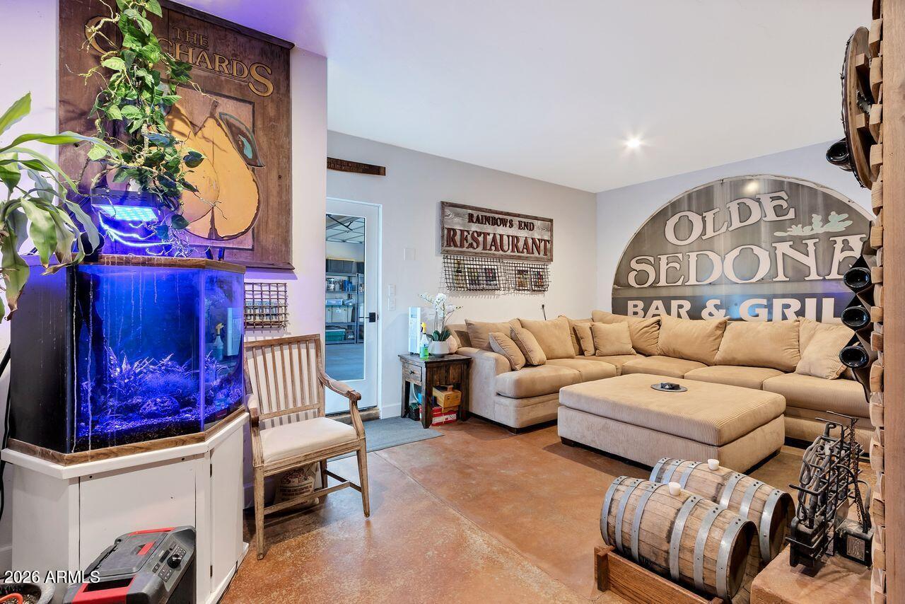 1605 North Page Springs Road Cornville, AZ 86325 - Photo 38 of 51 a living room with furniture and a lamp