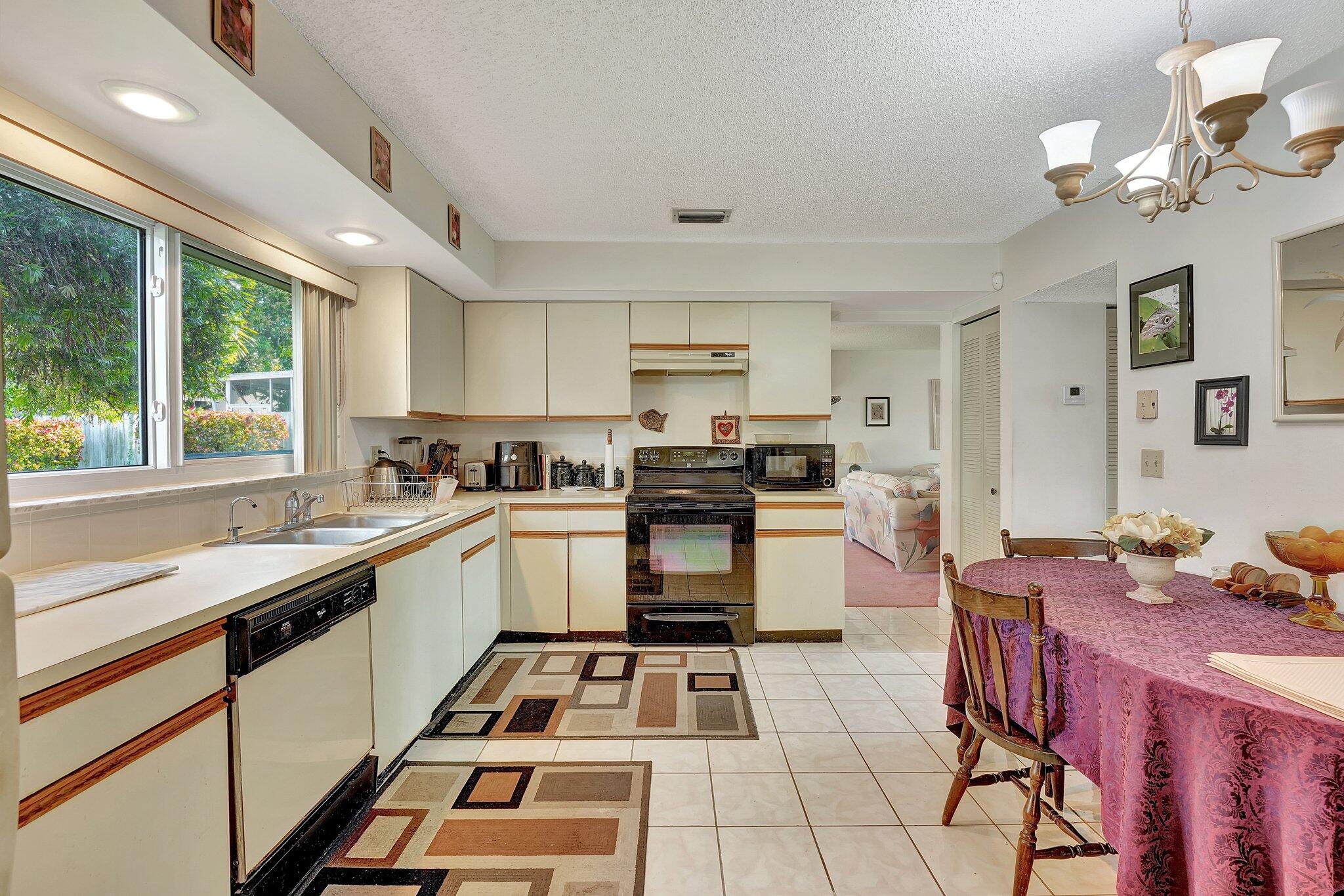 3111 Thames Way Miramar, FL 33025 - Photo 12 of 54 12-web-or-mls-DSC01119