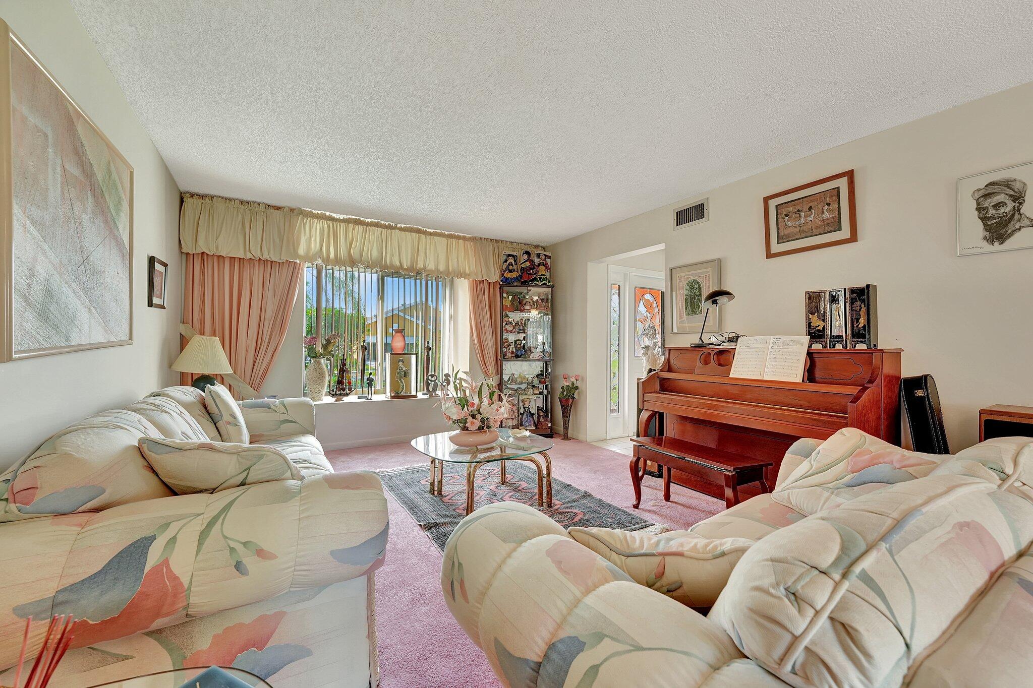 3111 Thames Way Miramar, FL 33025 - Photo 6 of 54 6-web-or-mls-DSC01089