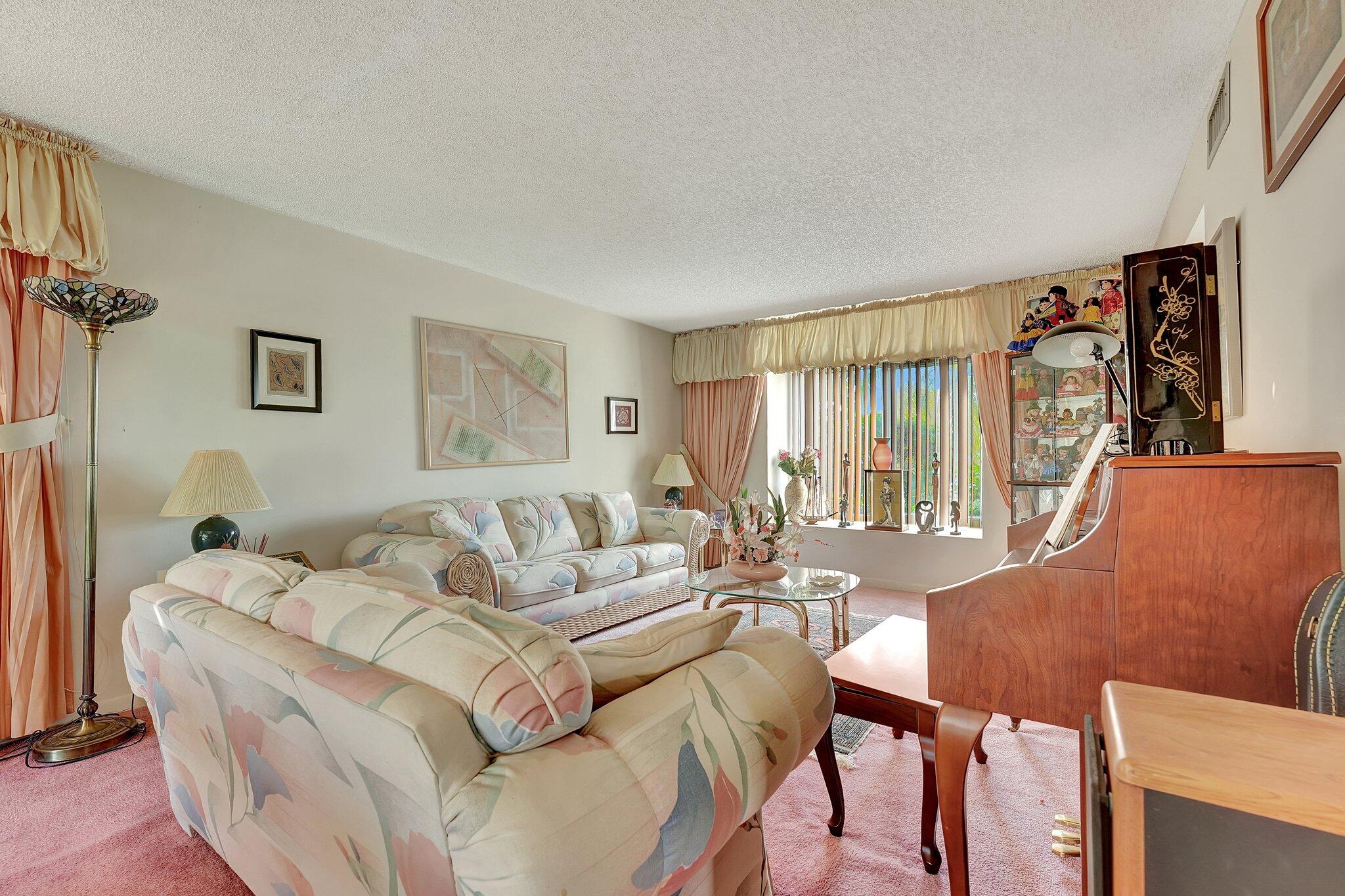 3111 Thames Way Miramar, FL 33025 - Photo 7 of 54 7-web-or-mls-DSC01094