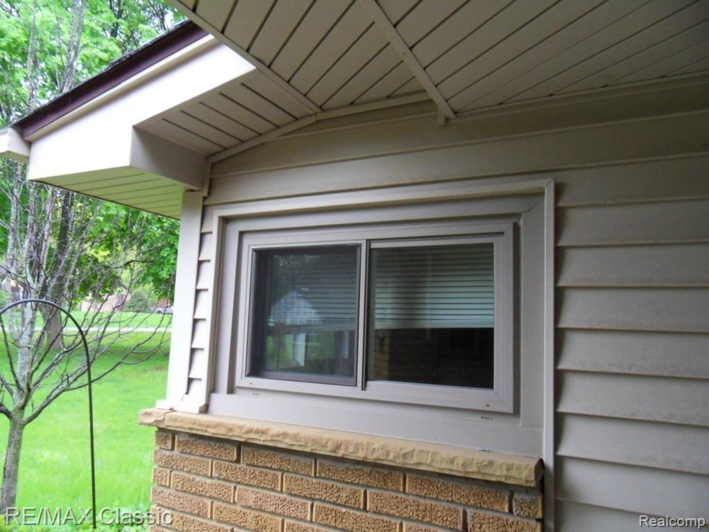 447 Rochdale Drive South Rochester, MI 48309 - Photo 37 of 43 SDC14444.jpg