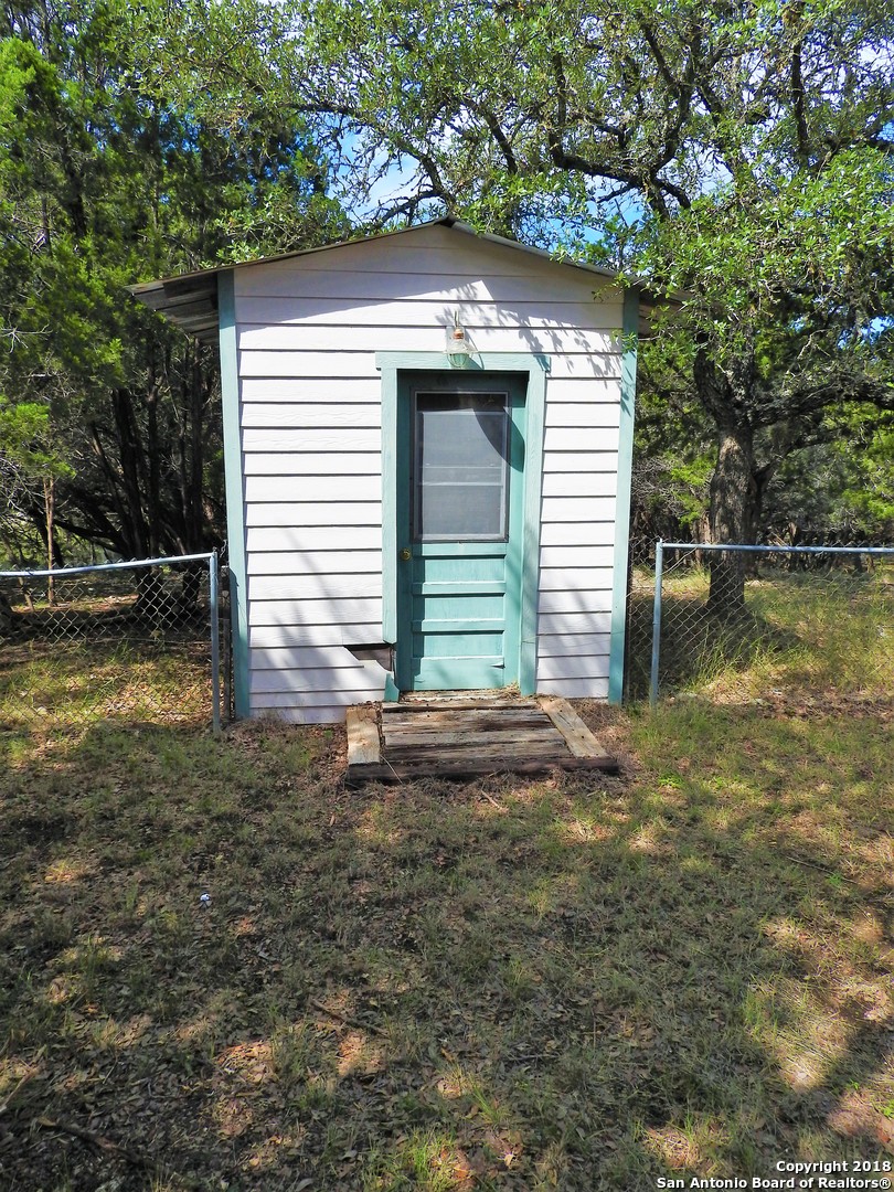 156 Diamond J Road South Pipe Creek, TX 78063 - Photo 21 of 36