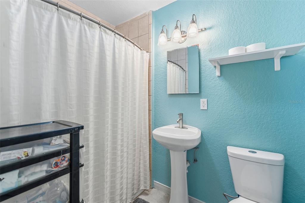 1485 Overlea Street Clearwater, FL 33755 - Photo 12 of 29