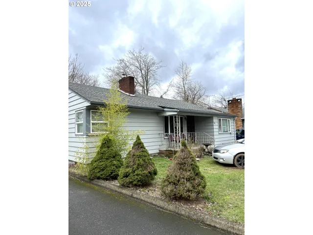 $1,200,000 | 301 Southeast 129th Avenue, Portland, OR 97233
