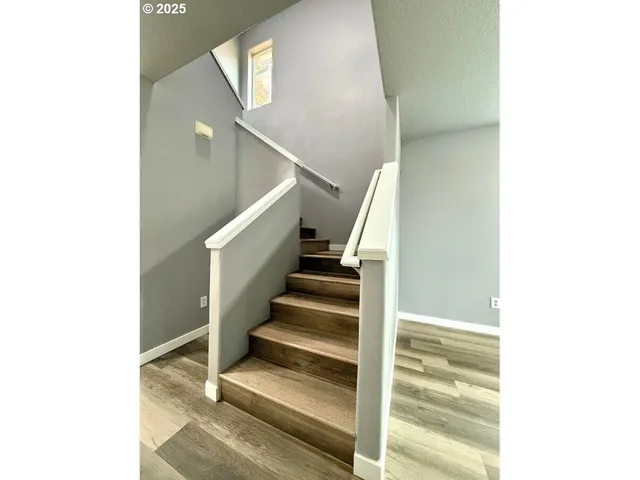 $1,200,000 | 301 Southeast 129th Avenue, Portland, OR 97233