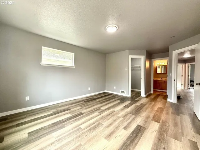 $1,200,000 | 301 Southeast 129th Avenue, Portland, OR 97233