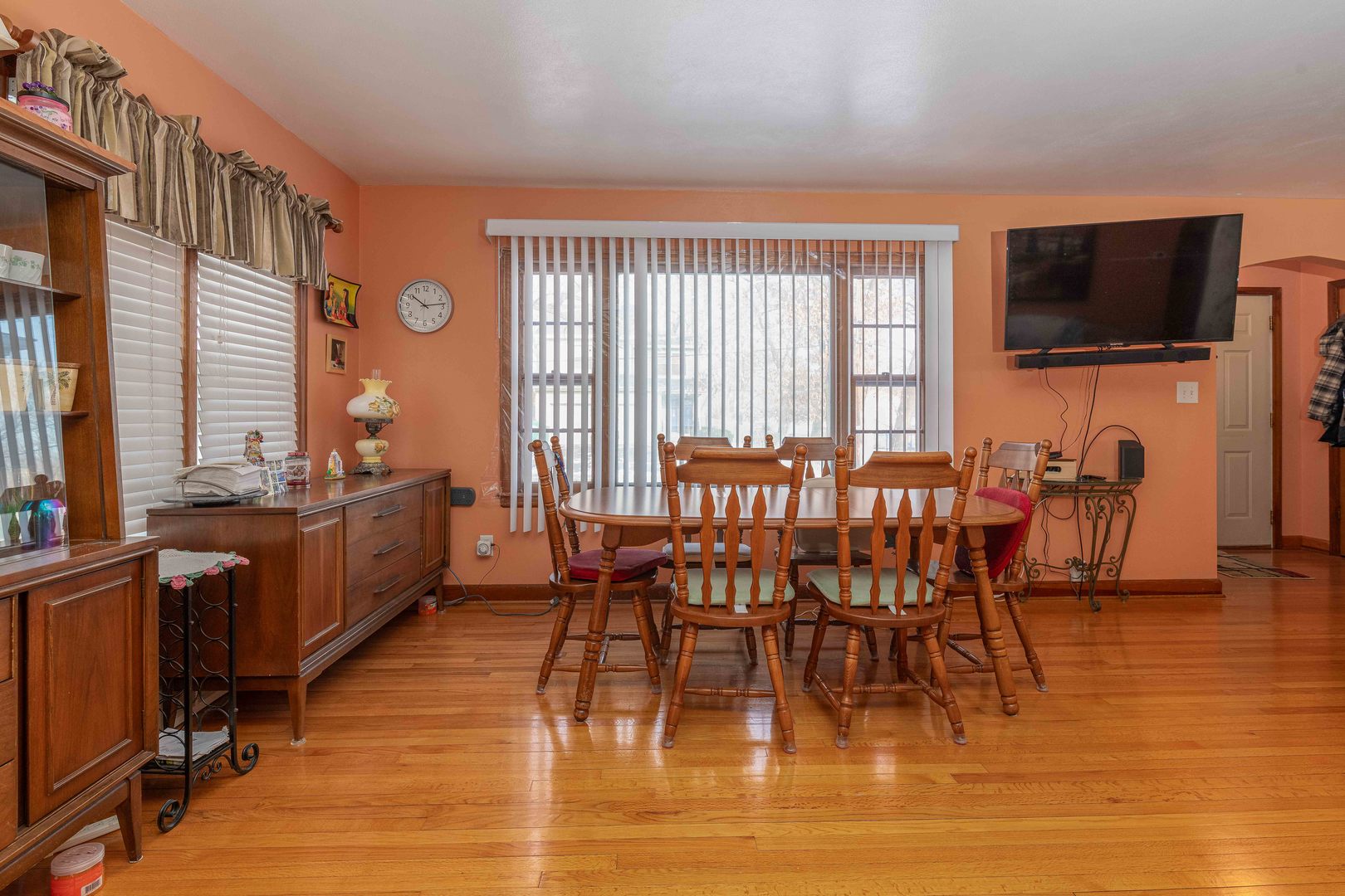 115 Eagle Point Road Fox Lake, IL 60020 - Photo 4 of 18 a view of a dining room with furniture window and wooden floor