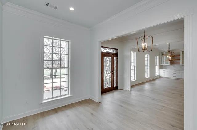 $973,500 | 200 Cripple Creek Road, Canton, MS 39046