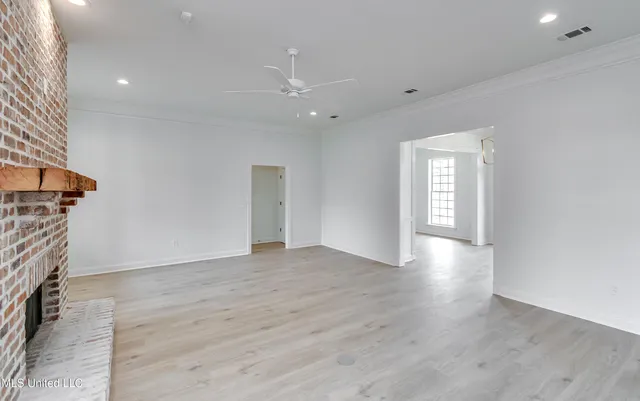 $973,500 | 200 Cripple Creek Road, Canton, MS 39046