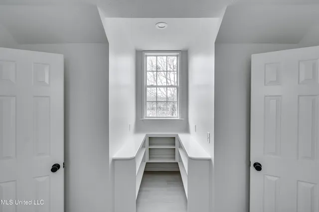 $973,500 | 200 Cripple Creek Road, Canton, MS 39046