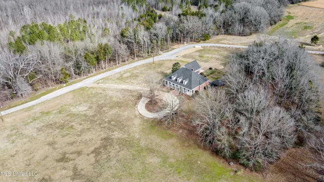 $973,500 | 200 Cripple Creek Road, Canton, MS 39046
