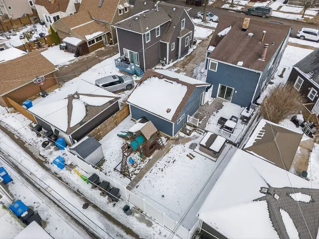 $415,000 | 10950 South Homan Avenue, Chicago, IL 60655