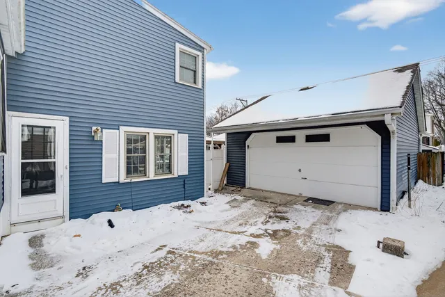 $415,000 | 10950 South Homan Avenue, Chicago, IL 60655