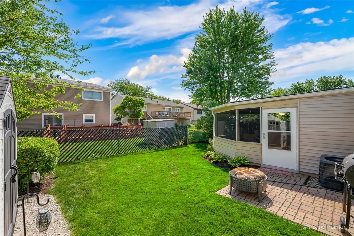 575 Rodenburg Road Roselle, IL 60172 - Photo 3 of 24