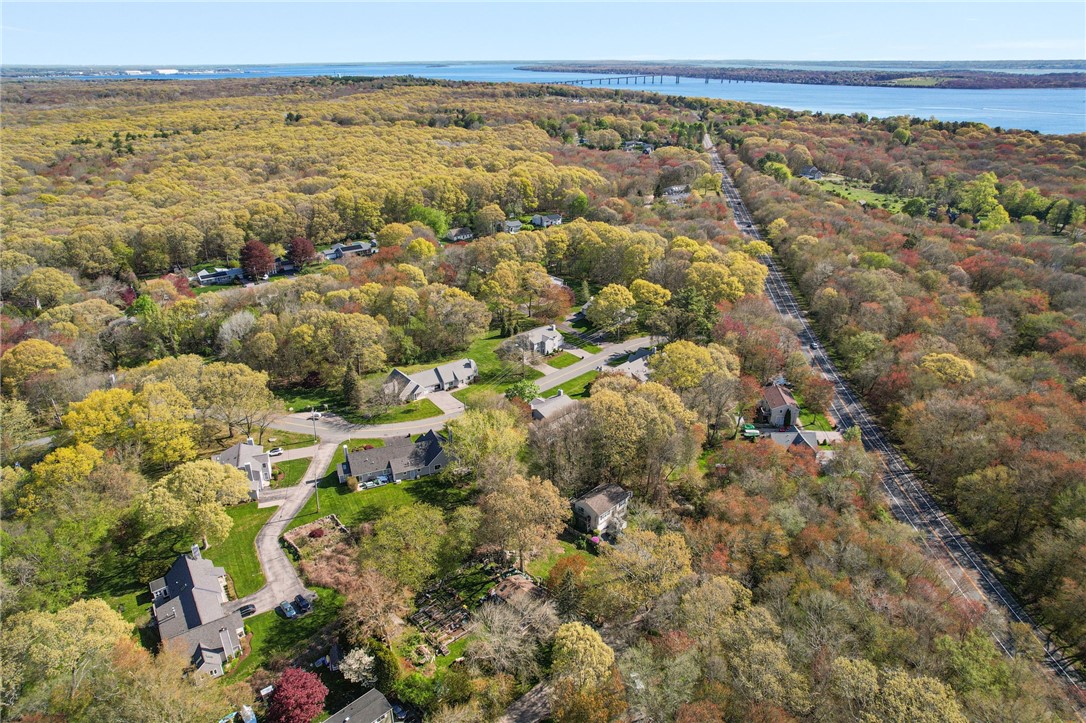 7 Winterberry Road Narragansett, RI 02874 - Photo 7 of 11 Gallery Image 7