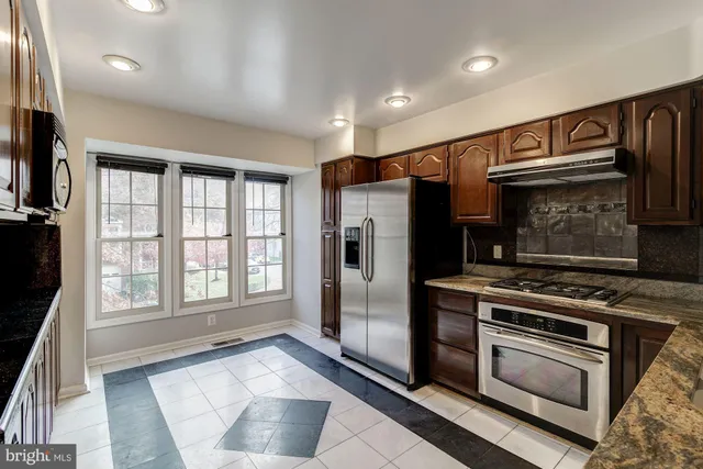 $3,650 | 2106 Patty Lane, Vienna, VA 22182