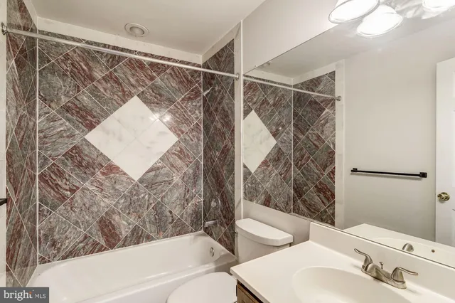 $3,650 | 2106 Patty Lane, Vienna, VA 22182