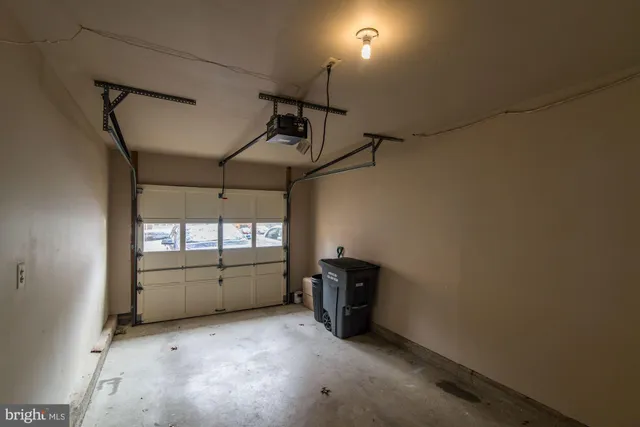 $3,650 | 2106 Patty Lane, Vienna, VA 22182