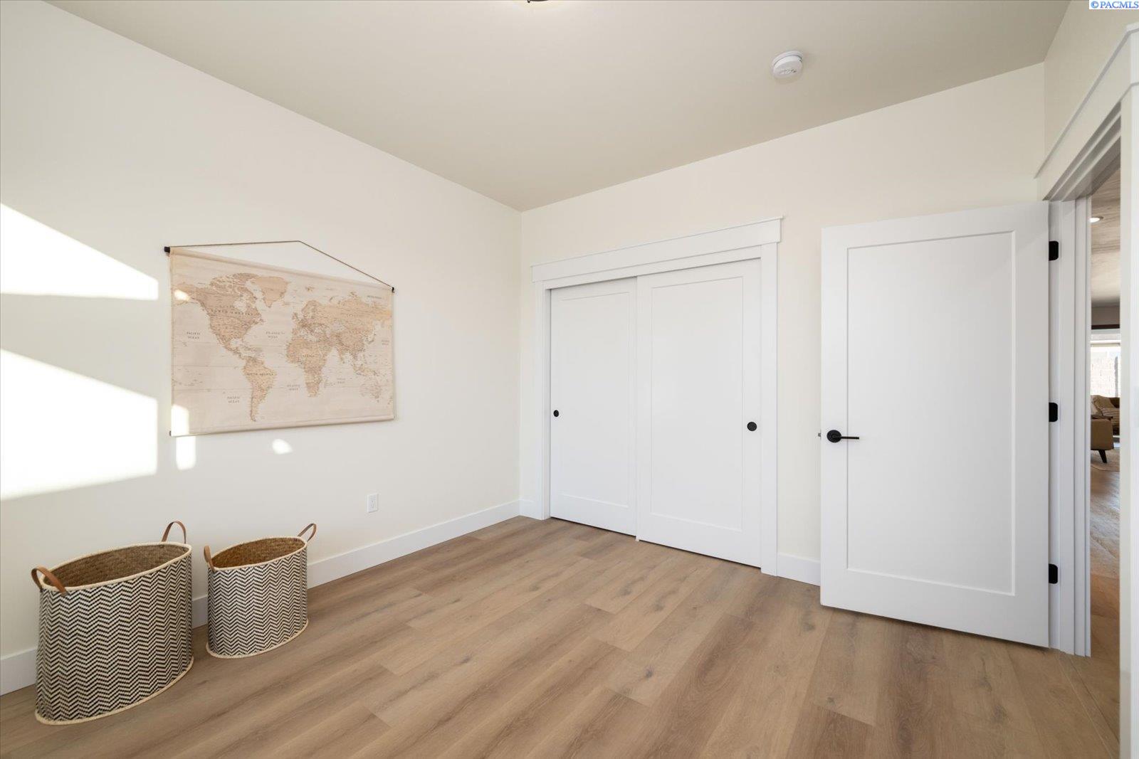4175 East Clover Road Richland, WA 99352 - Photo 27 of 39 Gallery Image 27