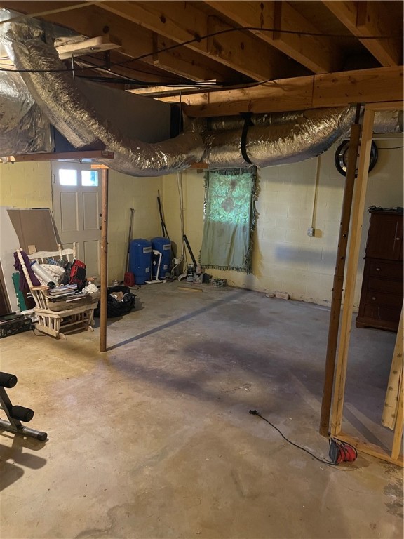 13011 Janda Road Seneca, SC 29672 - Photo 24 of 38 Basement