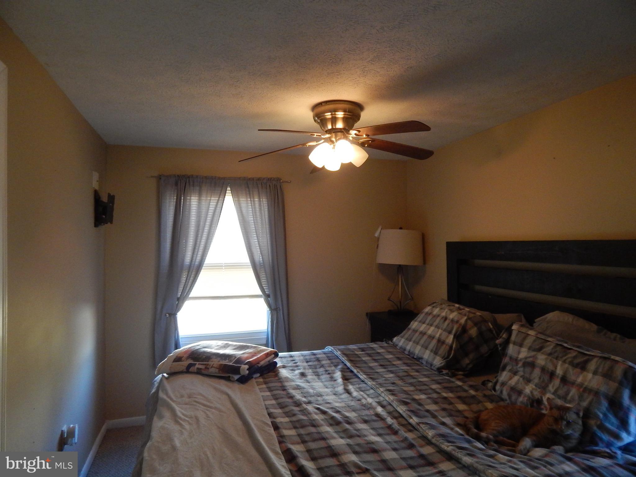 6285 Valley Road Berkeley Springs, WV 25411 - Photo 15 of 30 Main Bedroom