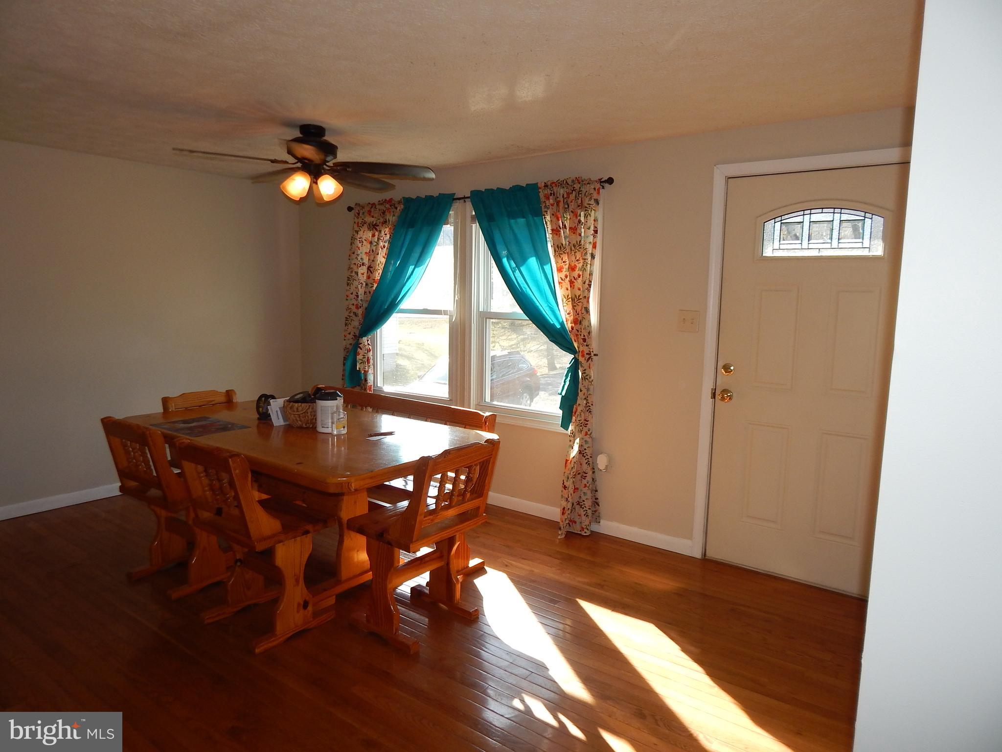 6285 Valley Road Berkeley Springs, WV 25411 - Photo 5 of 30 Gallery Image 5