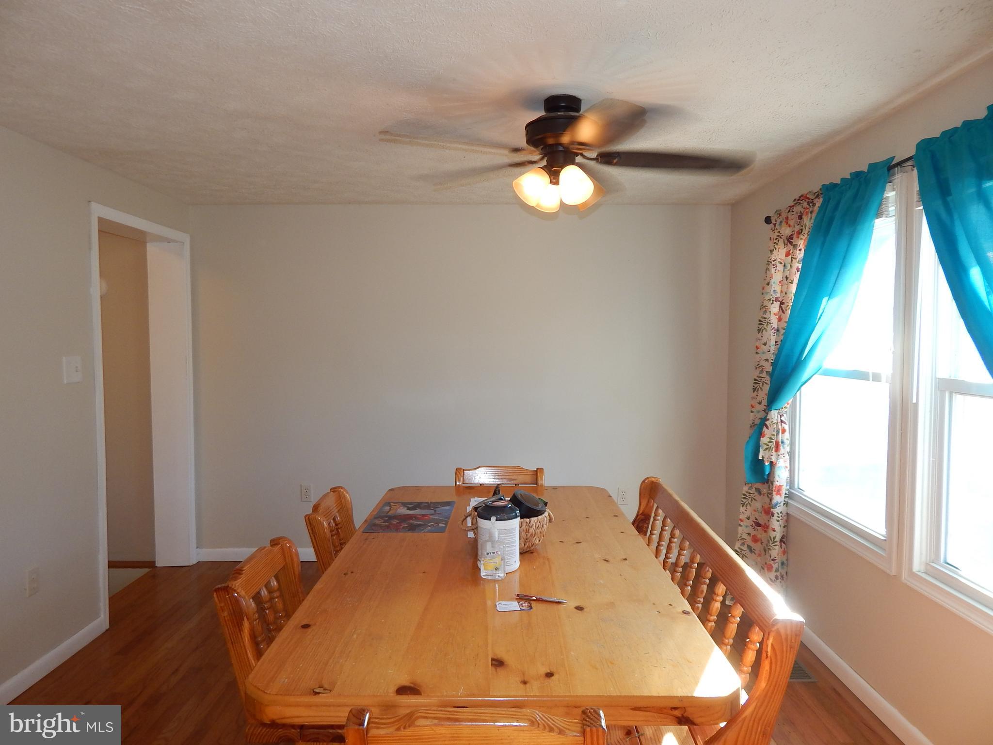 6285 Valley Road Berkeley Springs, WV 25411 - Photo 6 of 30 Gallery Image 6