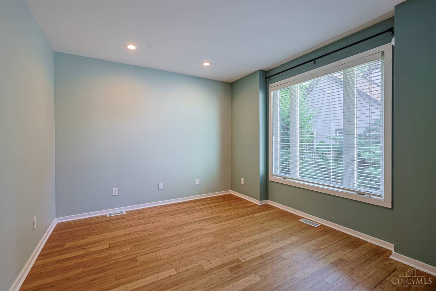 2928 Struble Road Cincinnati, OH 45251 - Photo 38 of 68