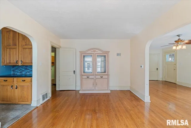 $139,900 | 2416 30th Street, Rock Island, IL 61201