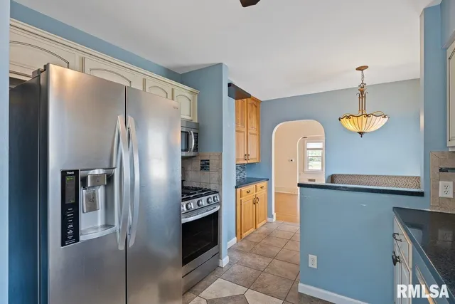 $139,900 | 2416 30th Street, Rock Island, IL 61201