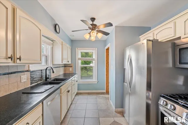 $139,900 | 2416 30th Street, Rock Island, IL 61201