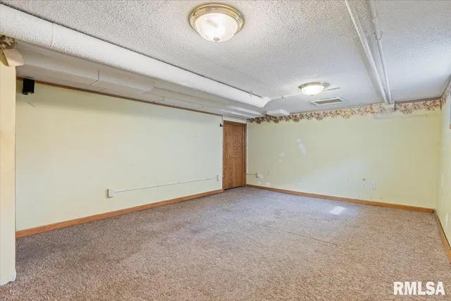 $139,900 | 2416 30th Street, Rock Island, IL 61201