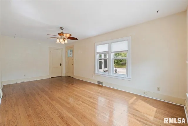 $139,900 | 2416 30th Street, Rock Island, IL 61201