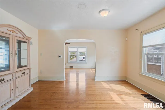 $139,900 | 2416 30th Street, Rock Island, IL 61201