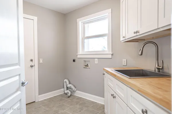 $425,000 | 147 Shadywood Court, West End, NC 27376