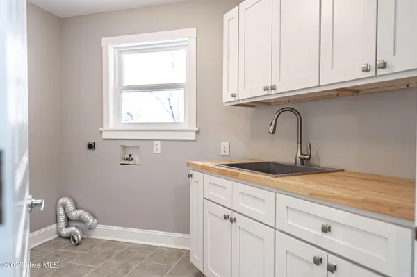$425,000 | 147 Shadywood Court, West End, NC 27376