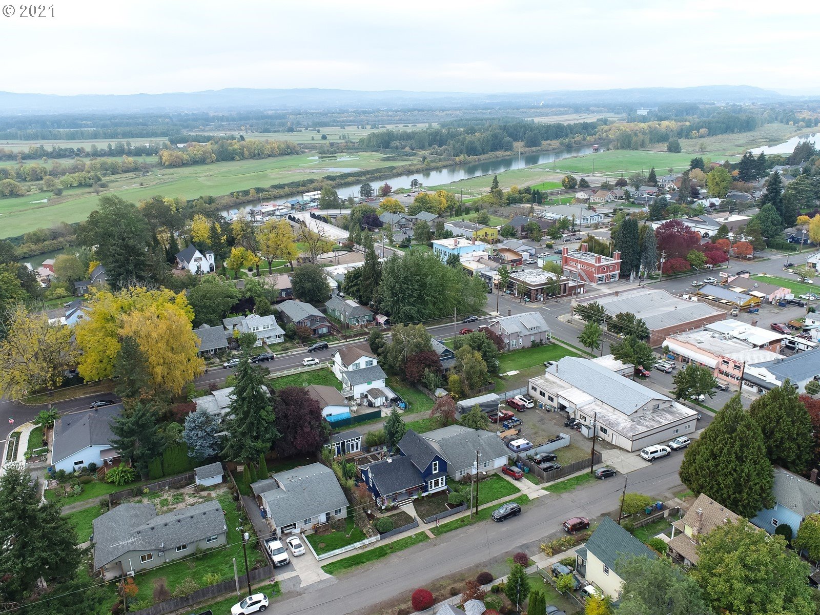 115 South 4th Avenue Ridgefield, WA 98642 - Photo 31 of 32 an aerial view of multiple house
